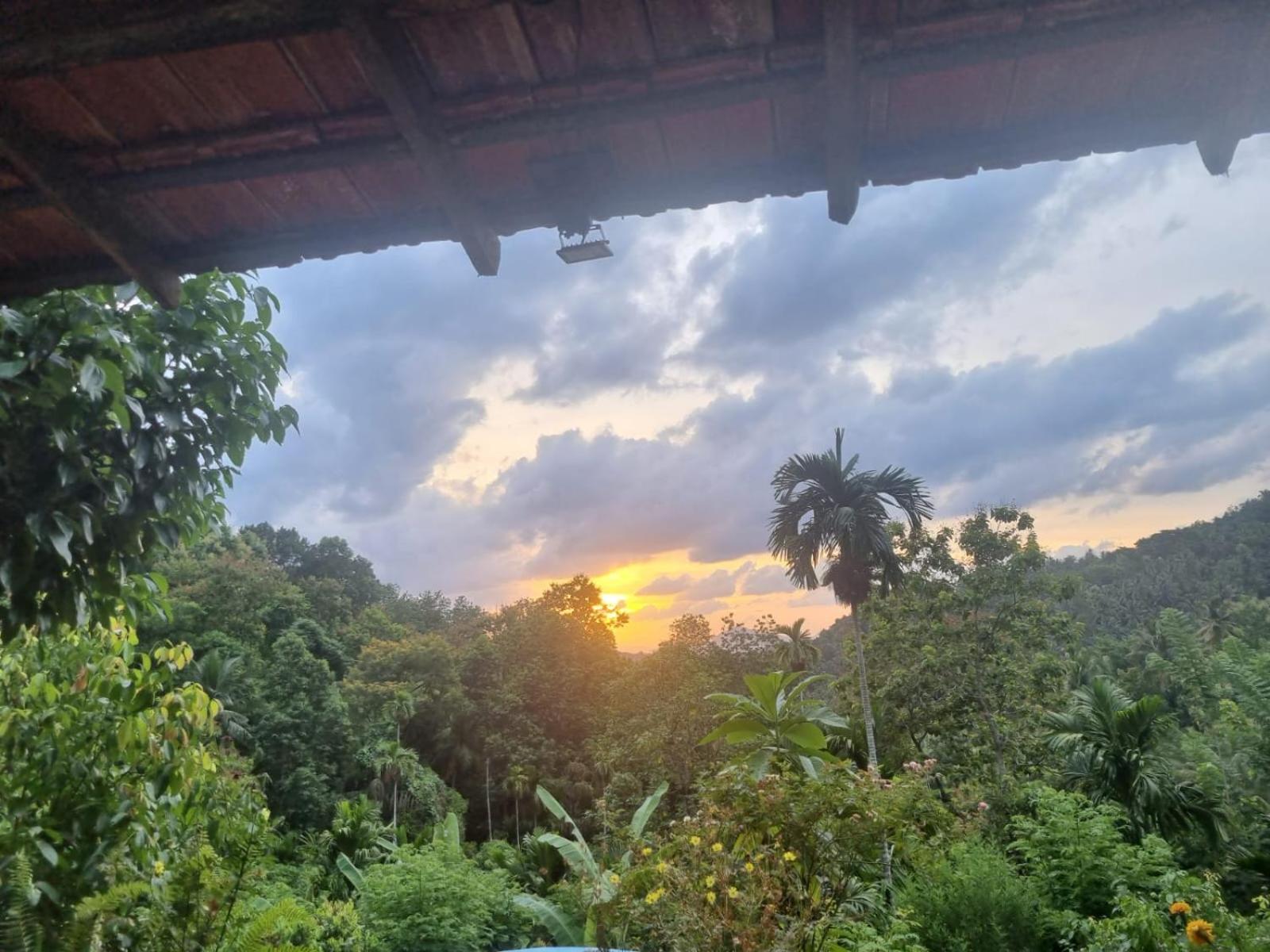 Silver Hill Ecovillage Kurunegala Exterior photo