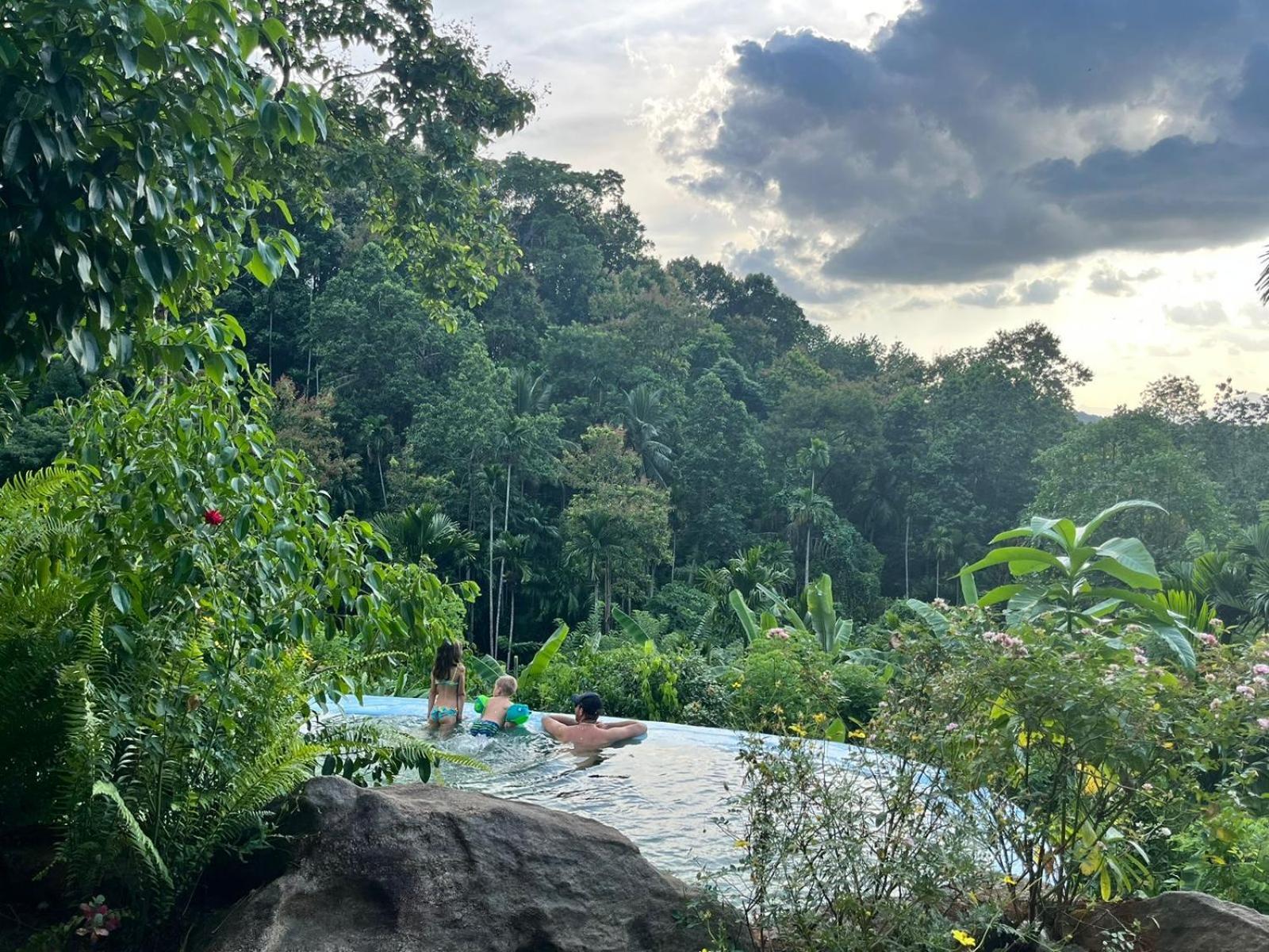 Silver Hill Ecovillage Kurunegala Exterior photo